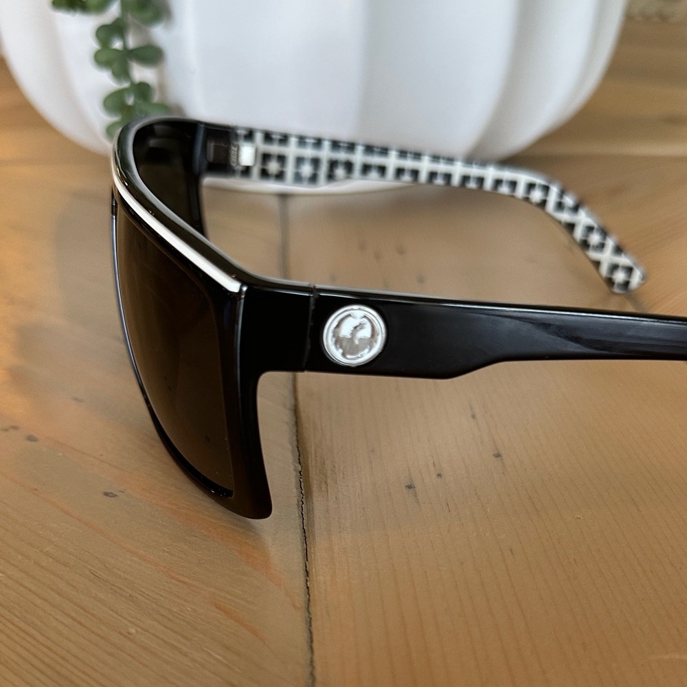 Dragon Alliance Fame black & white Sunglasses - Picture 10 of 10